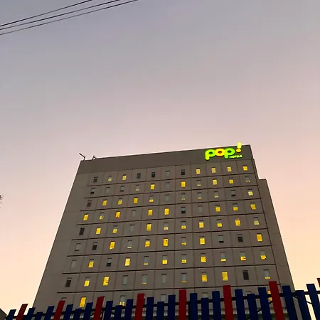 Pop! Hotel Gubeng-3